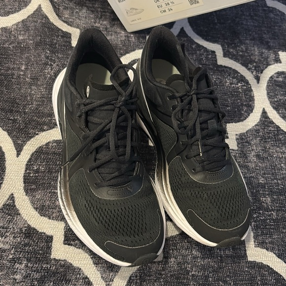 Lululemon W Blissfeel Run Sneakers - Picture 8 of 10